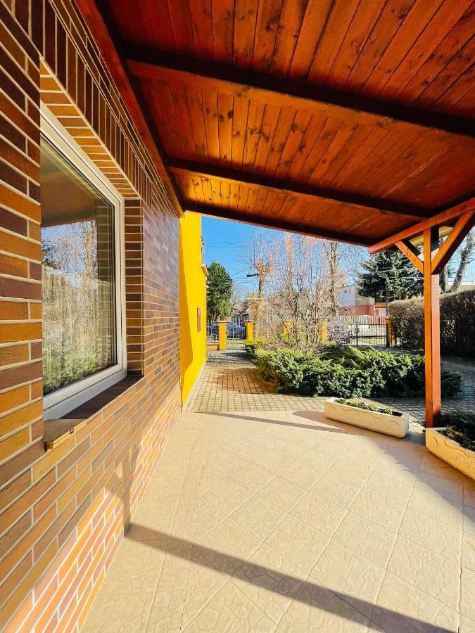 Gabi Haz Apartmanok*** Hajdúszoboszló Buitenkant foto