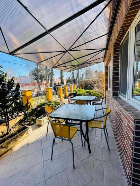 Gabi Haz Apartmanok*** Hajdúszoboszló Buitenkant foto