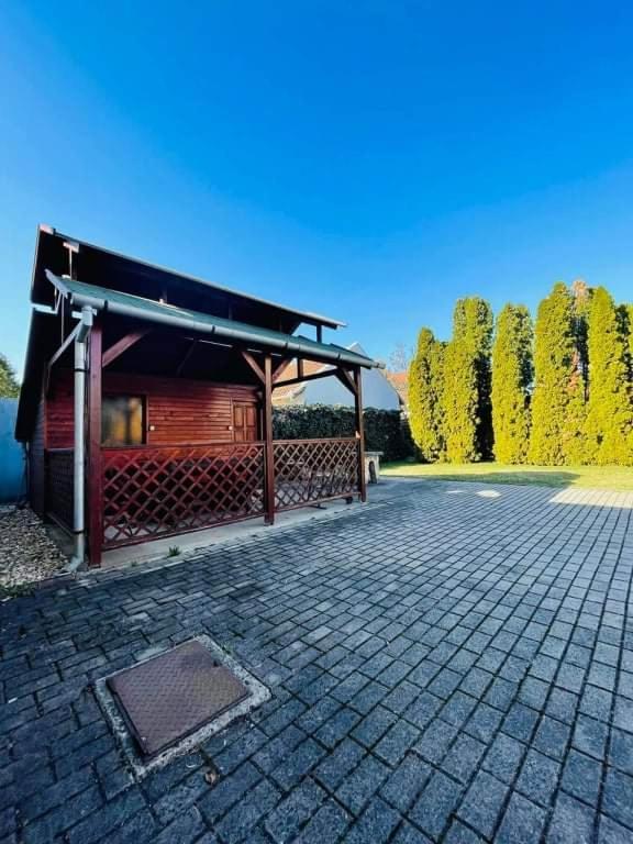 Gabi Haz Apartmanok*** Hajdúszoboszló Buitenkant foto