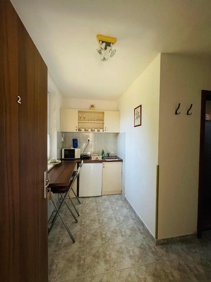 Gabi Haz Apartmanok*** Hajdúszoboszló Buitenkant foto